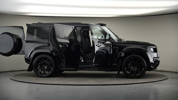 Used Land Rover Defender 110 2022 for sale - 75667019: Photo 59