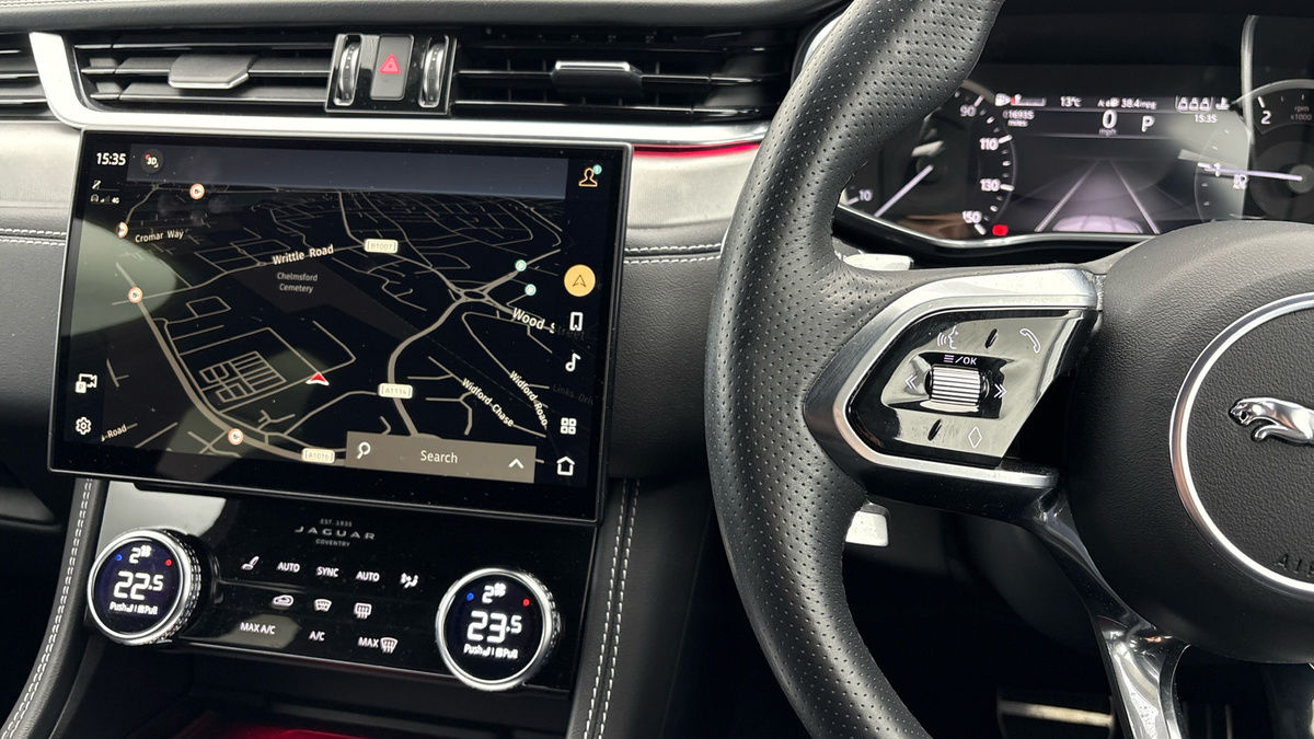 Used Jaguar F-Pace 2022 for sale - 76910823: Photo 13