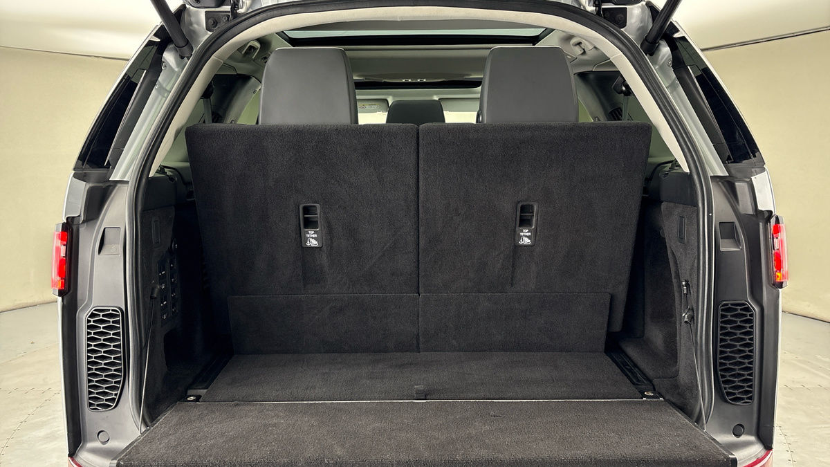 Used Land Rover Discovery 2019 for sale - 77906151: Photo 11