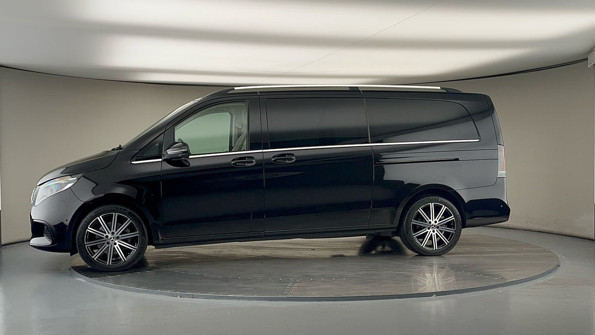 Used Mercedes-Benz V-Class 2024 for sale - 75833414: Photo 30