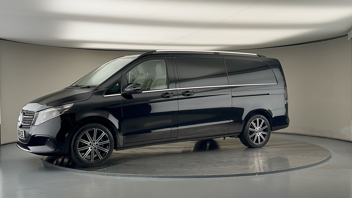 Used Mercedes-Benz V-Class 2024 for sale - 75833414: Photo 31