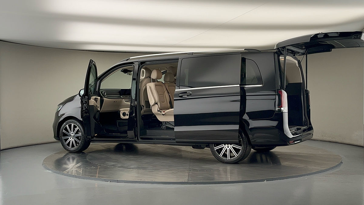 Used Mercedes-Benz V-Class 2024 for sale - 75833414: Photo 47