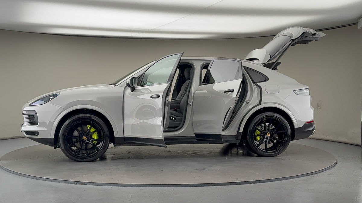 Used Porsche Cayenne 2020 for sale - 76725454: Photo 50