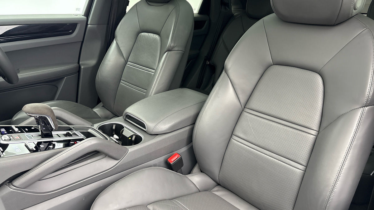 Used Porsche Cayenne 2020 for sale - 76725454: Photo 7