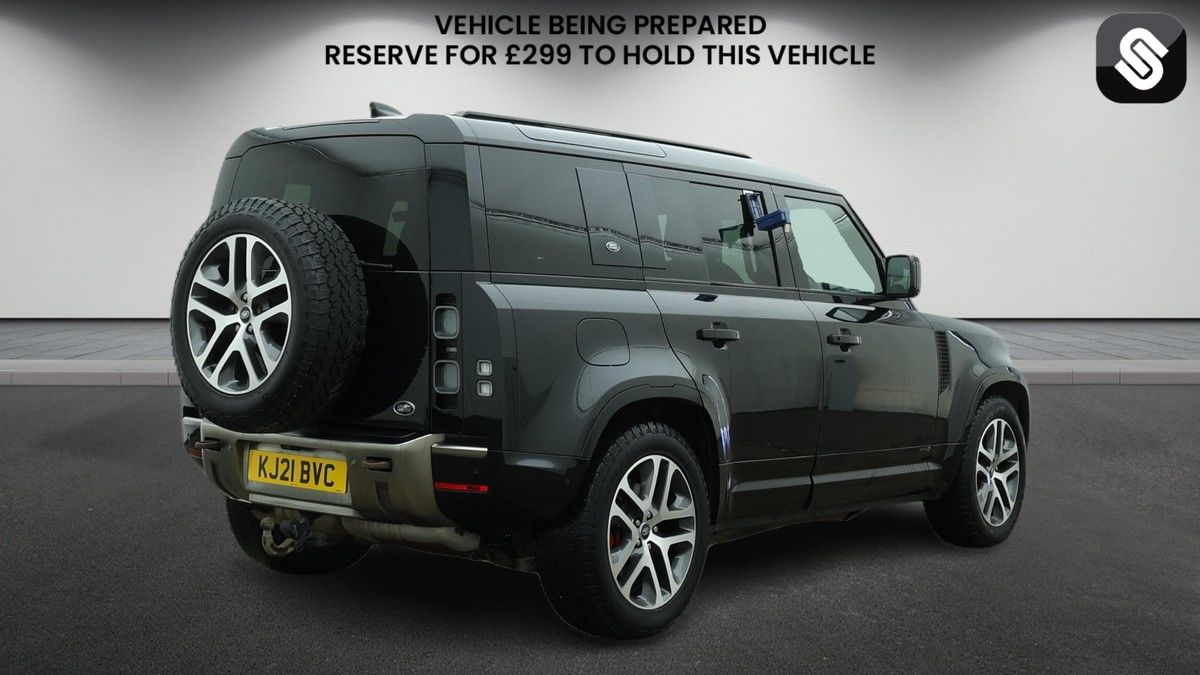 Used Land Rover Defender 110 2021 for sale - 78111597: Photo 4