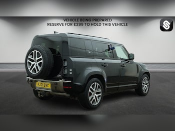 Used Land Rover Defender 110 2021 for sale - 78111597: Photo