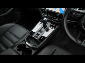 Used Porsche Macan 2024 for sale - 75150231: Photo