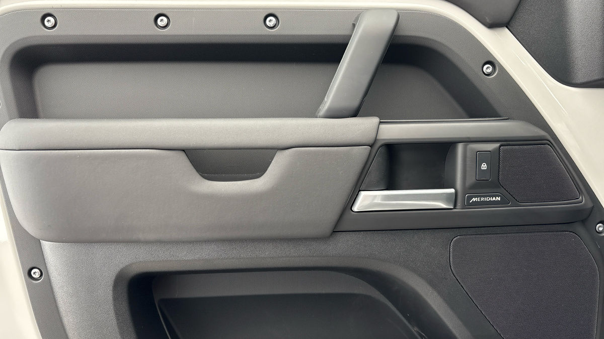 Used Land Rover Defender 2025 for sale - 77632335: Photo 19