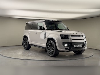 Used Land Rover Defender 2025 for sale - 77632335: Photo