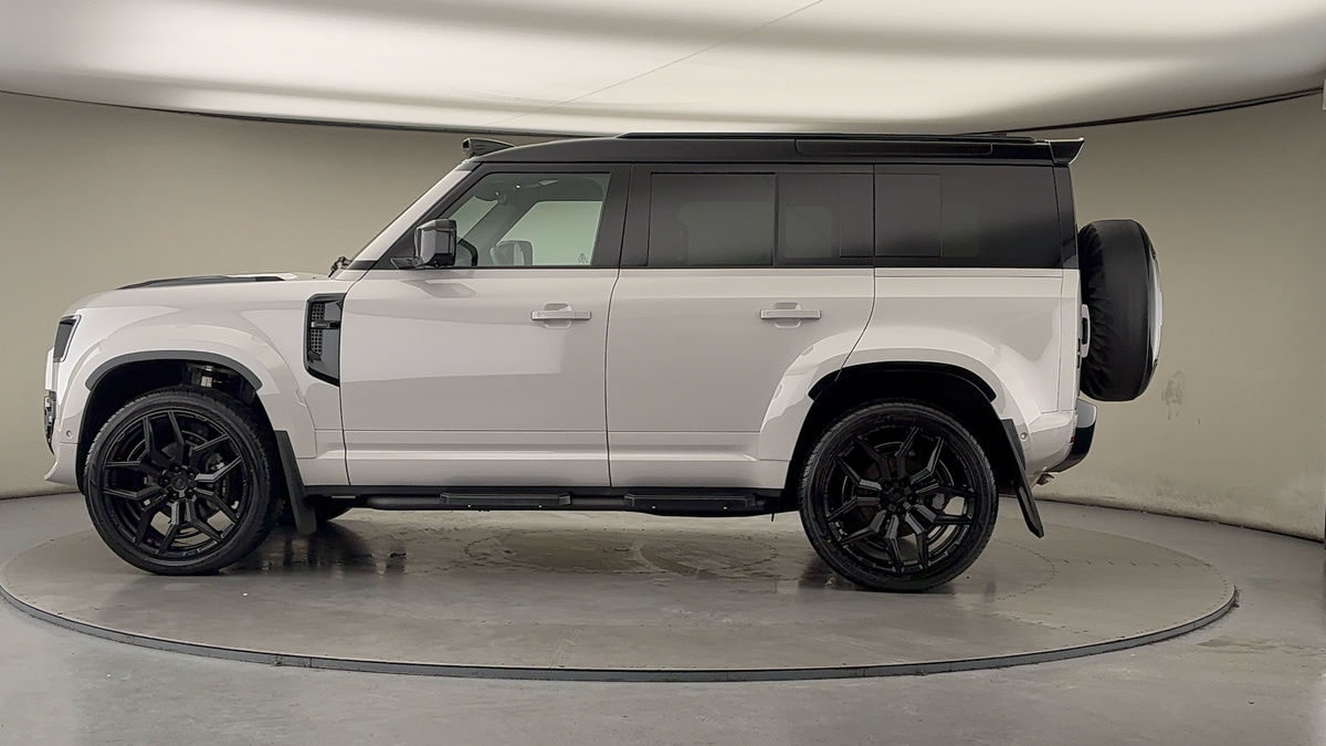 Used Land Rover Defender 2025 for sale - 77632335: Photo 34