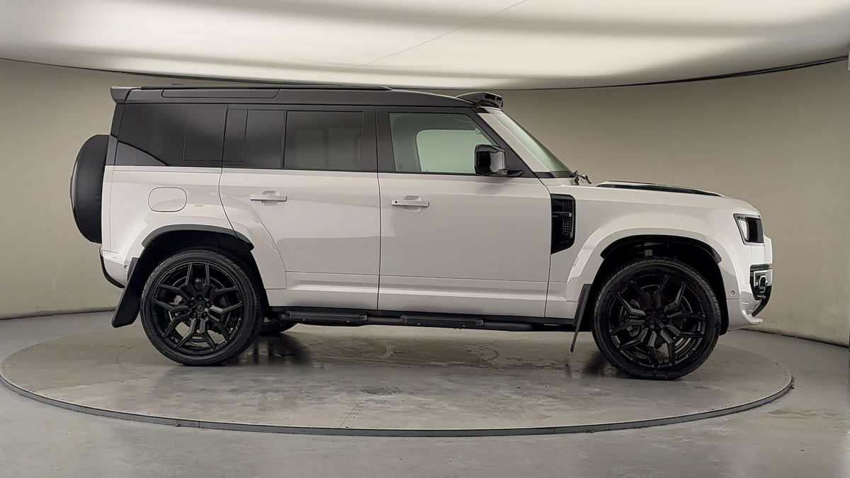 Used Land Rover Defender 2025 for sale - 77632335: Photo 43