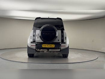 Used Land Rover Defender 2025 for sale - 77632335: Photo