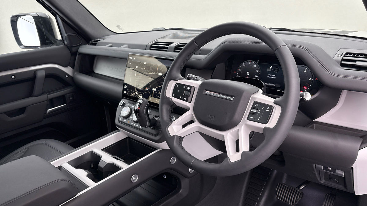 Used Land Rover Defender 2025 for sale - 77632335: Photo 5