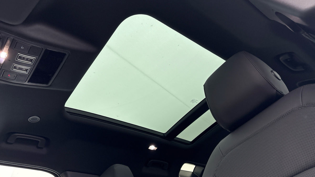 Used Land Rover Defender 2025 for sale - 77632335: Photo 6