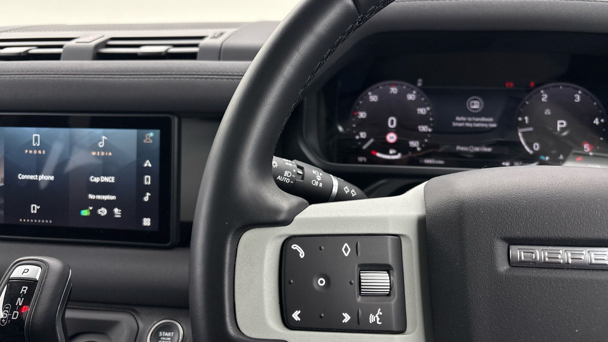 Used Land Rover Defender 110 2022 for sale - 76740960: Photo 13