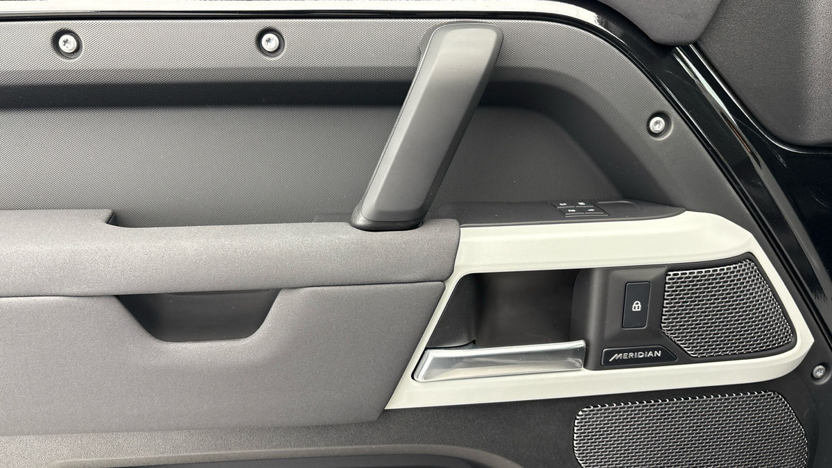 Used Land Rover Defender 110 2022 for sale - 76740960: Photo 19