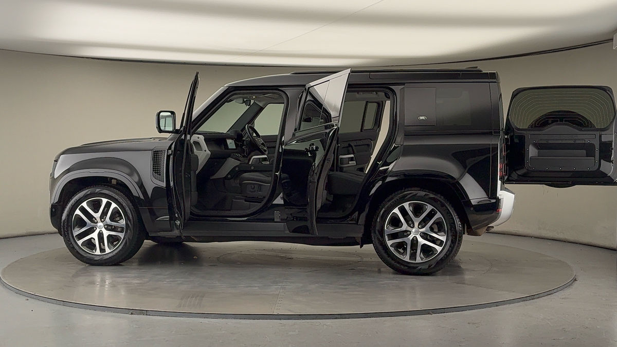 Used Land Rover Defender 110 2022 for sale - 76740960: Photo 46