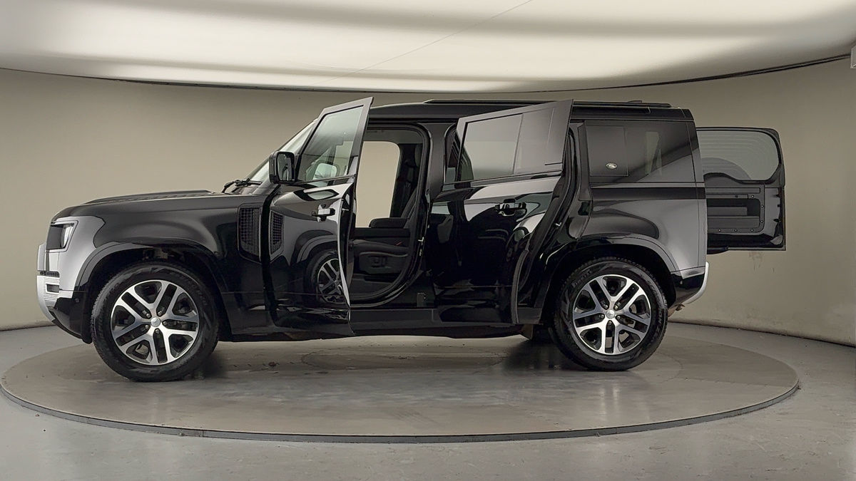 Used Land Rover Defender 110 2022 for sale - 76740960: Photo 47