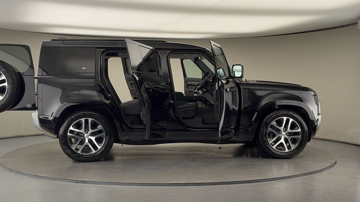 Used Land Rover Defender 110 2022 for sale - 76740960: Photo 56