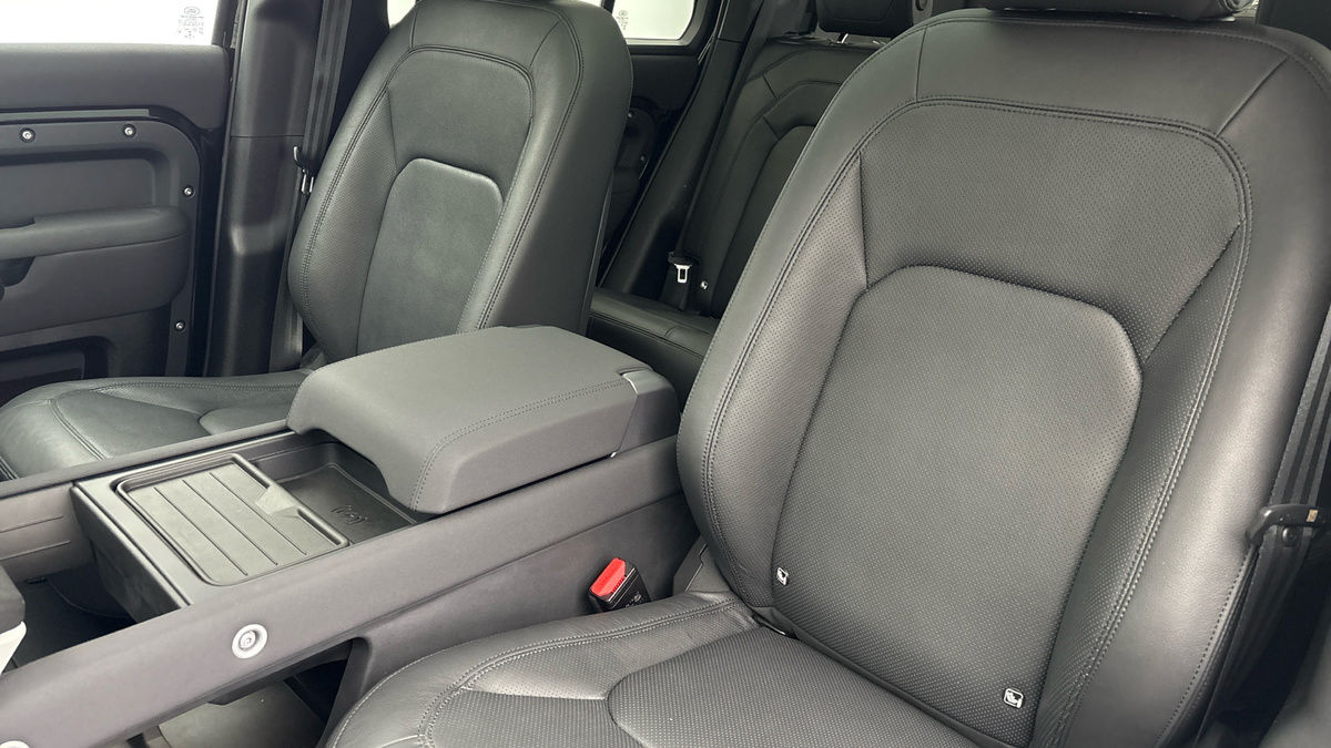 Used Land Rover Defender 110 2022 for sale - 76740960: Photo 7