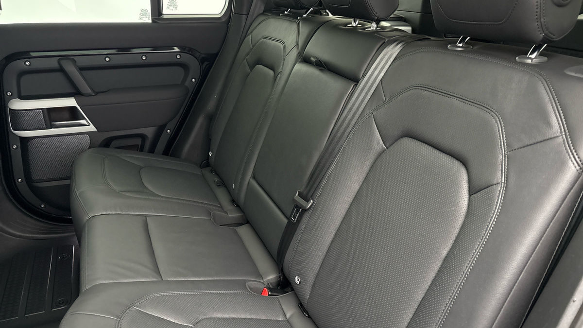 Used Land Rover Defender 110 2022 for sale - 76740960: Photo 8