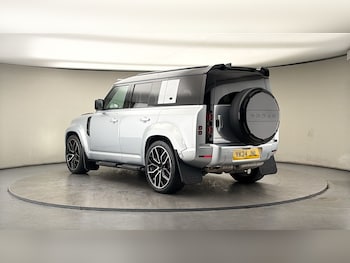 Used Land Rover Defender 110 2024 for sale - 78608025: Photo