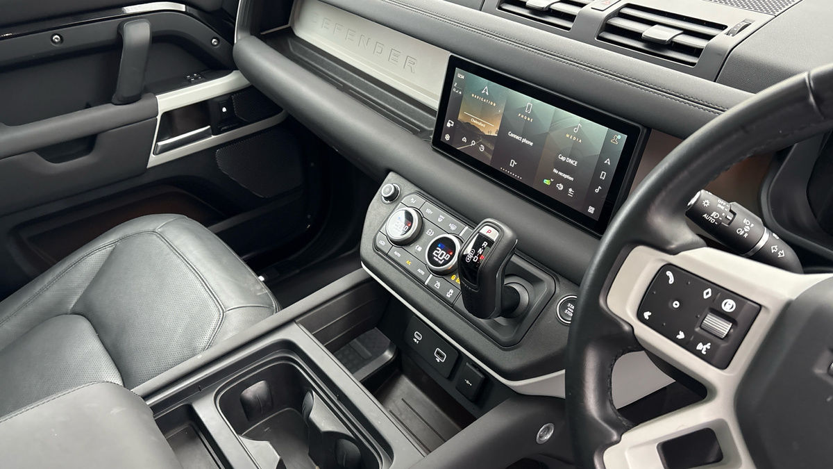 Used Land Rover Defender 2024 for sale - 77953693: Photo 18