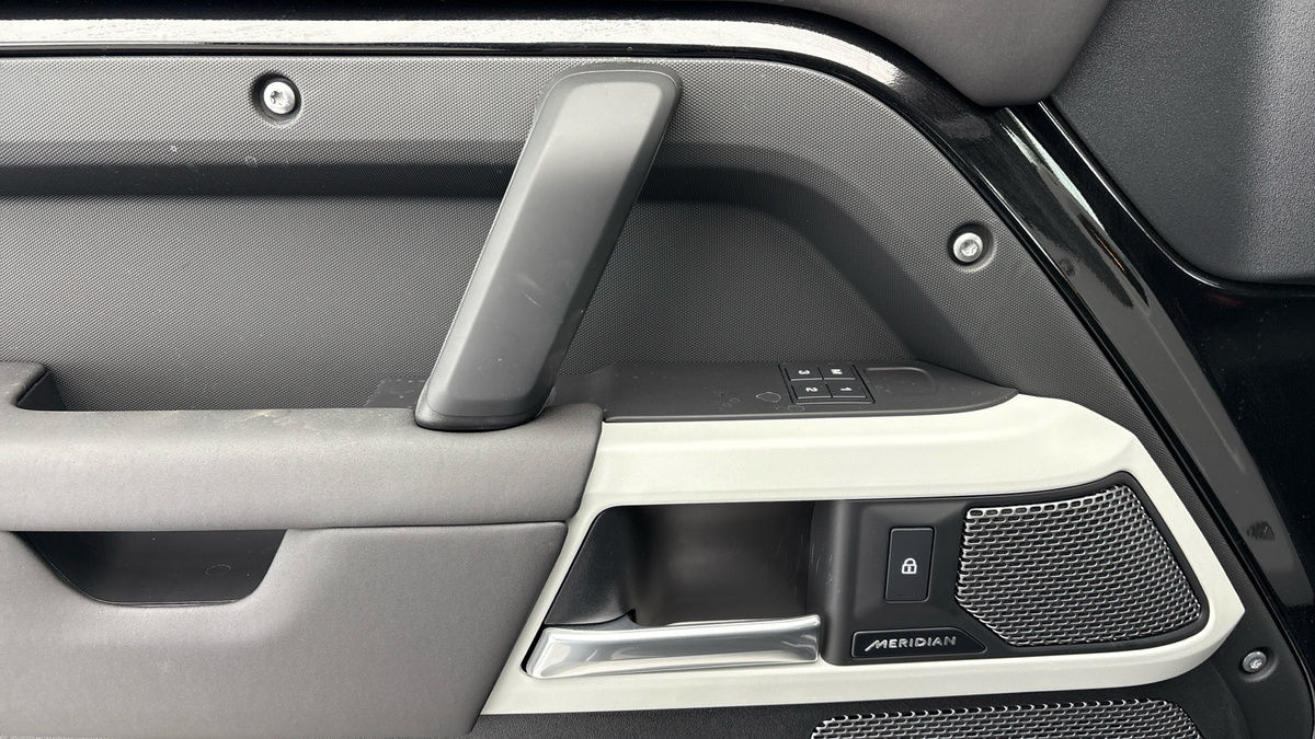 Used Land Rover Defender 2024 for sale - 77953693: Photo 19