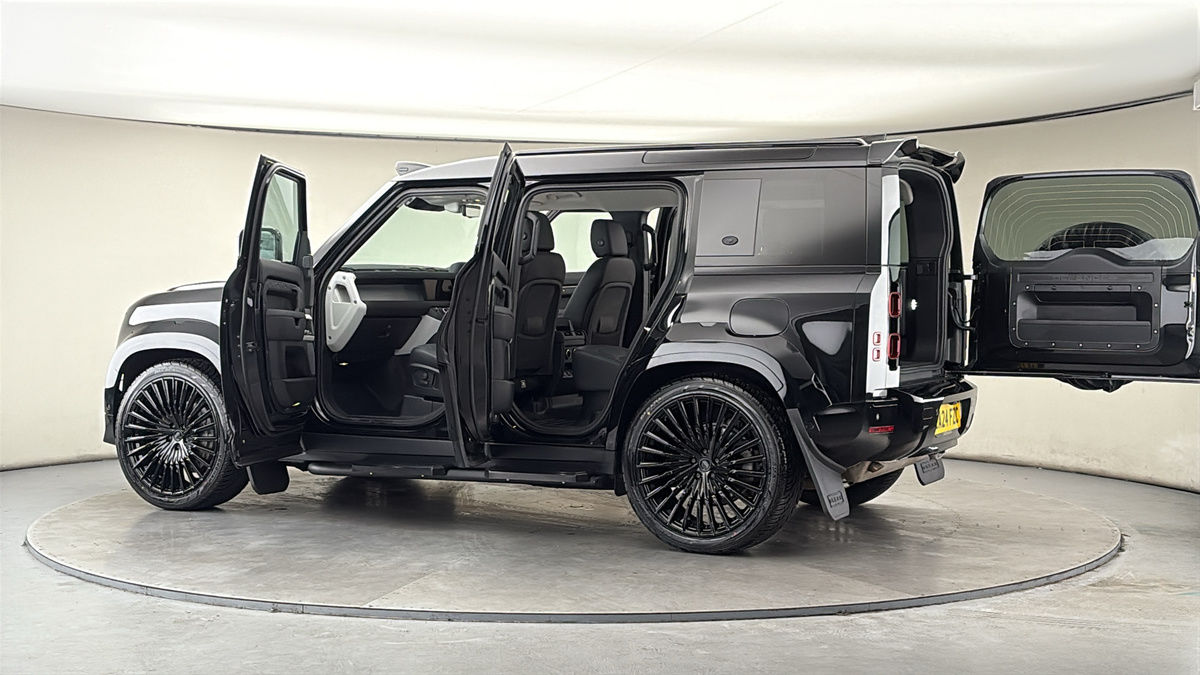 Used Land Rover Defender 2024 for sale - 77953693: Photo 48