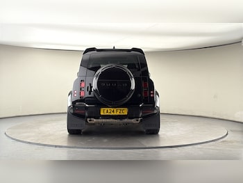 Used Land Rover Defender 2024 for sale - 77953693: Photo