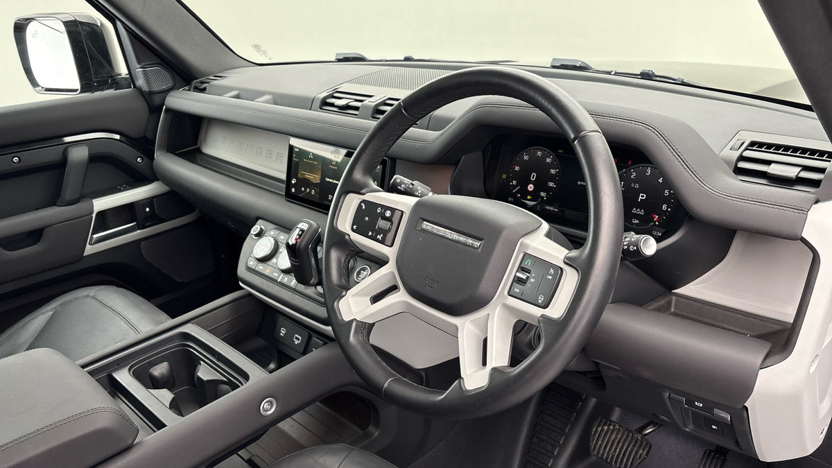 Used Land Rover Defender 2024 for sale - 77953693: Photo 5