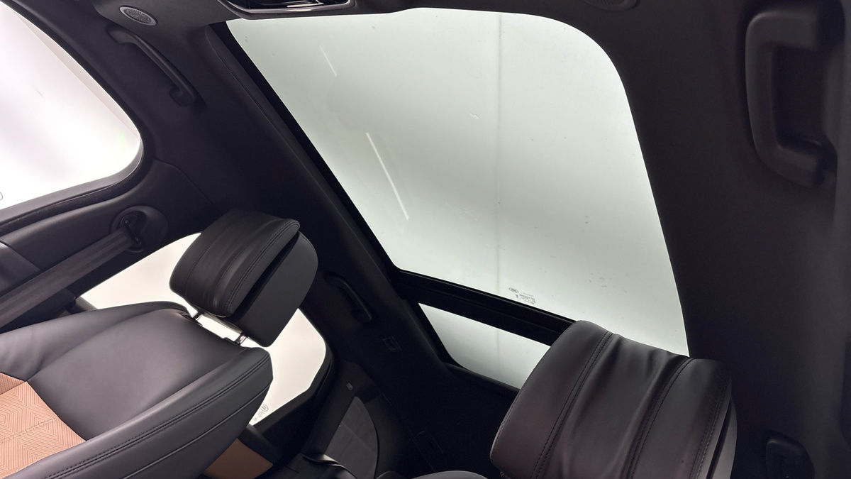 Used Land Rover Range Rover Velar 2024 for sale - 76784683: Photo 6