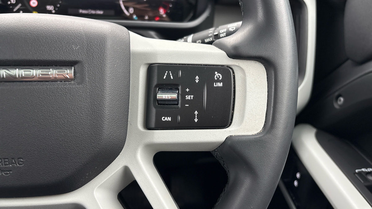 Used Land Rover Defender 110 2023 for sale - 77201058: Photo 14