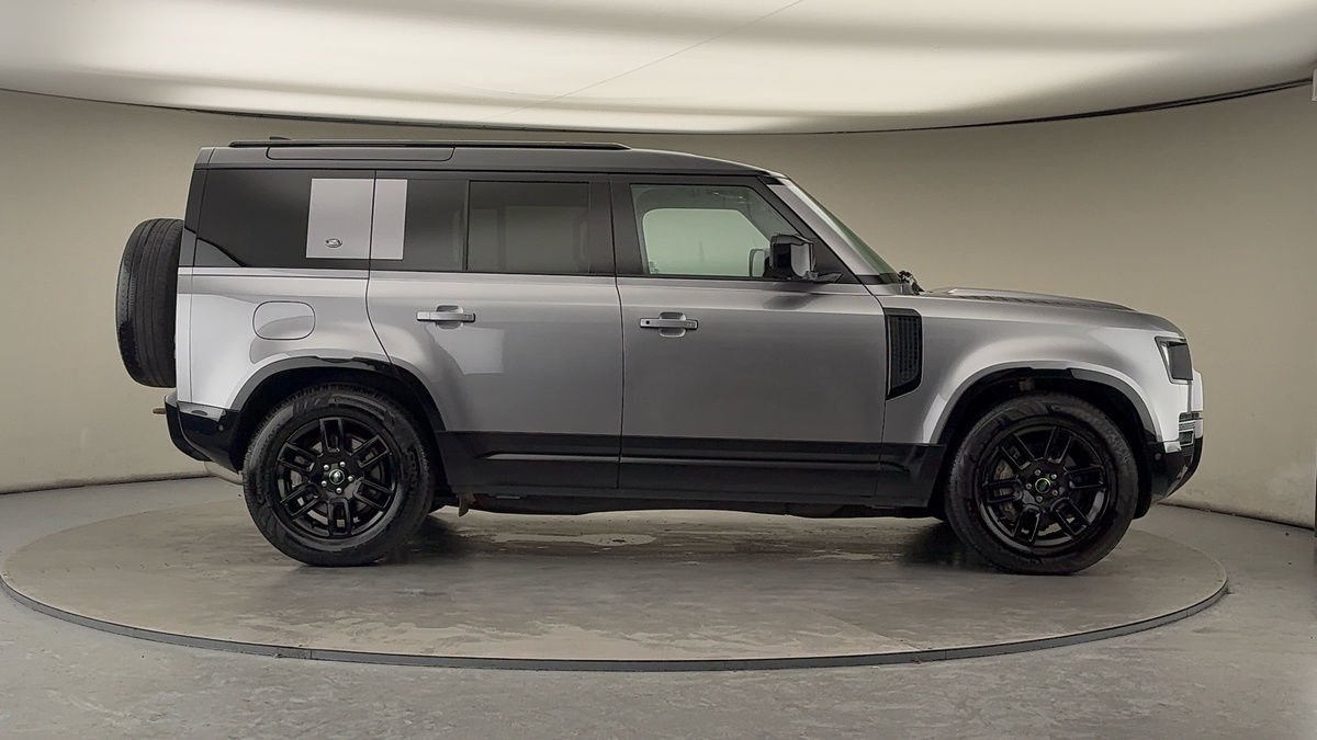 Used Land Rover Defender 110 2023 for sale - 77201058: Photo 16