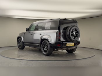 Used Land Rover Defender 110 2023 for sale - 77201058: Photo