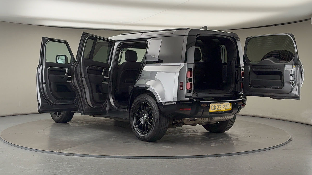 Used Land Rover Defender 110 2023 for sale - 77201058: Photo 44