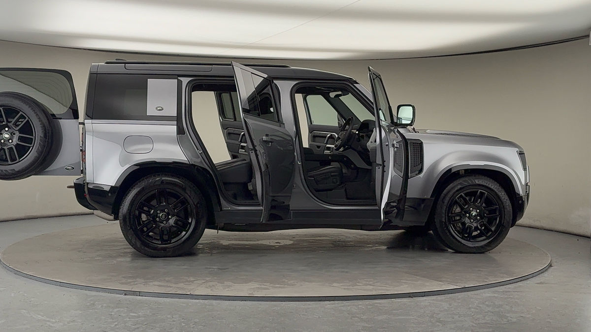 Used Land Rover Defender 110 2023 for sale - 77201058: Photo 57