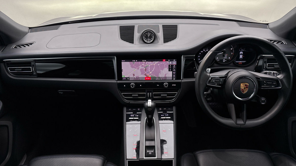 Used Porsche Macan 2022 for sale - 76198001: Photo 12