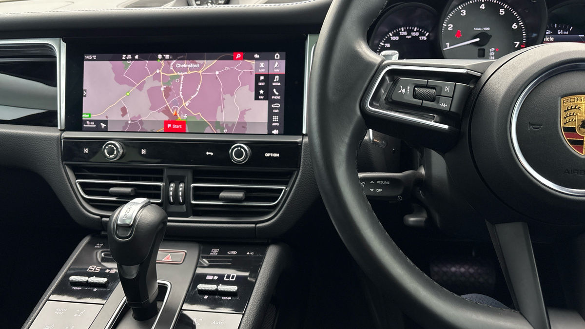 Used Porsche Macan 2022 for sale - 76198001: Photo 14