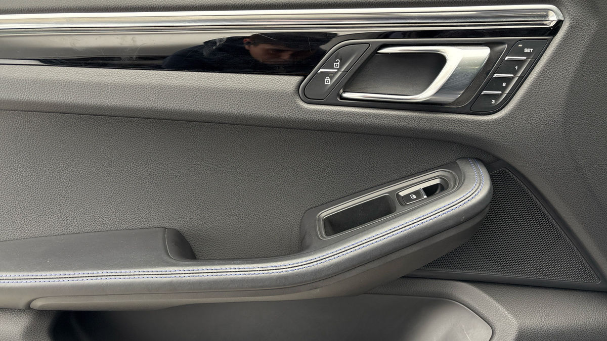 Used Porsche Macan 2022 for sale - 76198001: Photo 19