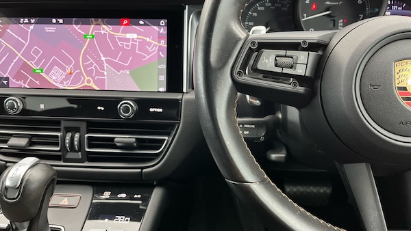 Used Porsche Macan 2023 for sale - 75729954: Photo 13