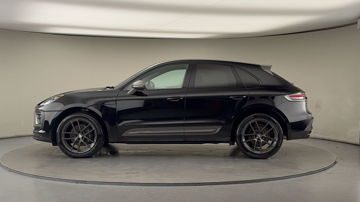 Used Porsche Macan 2023 for sale - 75729954: Photo 15