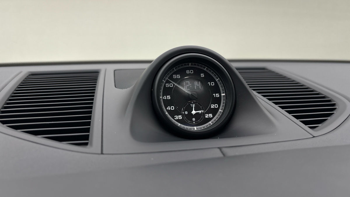 Used Porsche Macan 2023 for sale - 75729954: Photo 25