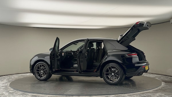 Used Porsche Macan 2023 for sale - 75729954: Photo 47