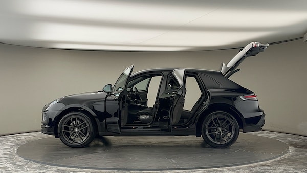 Used Porsche Macan 2023 for sale - 75729954: Photo 48