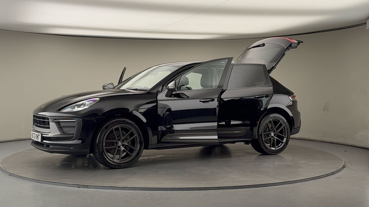 Used Porsche Macan 2023 for sale - 75729954: Photo 49