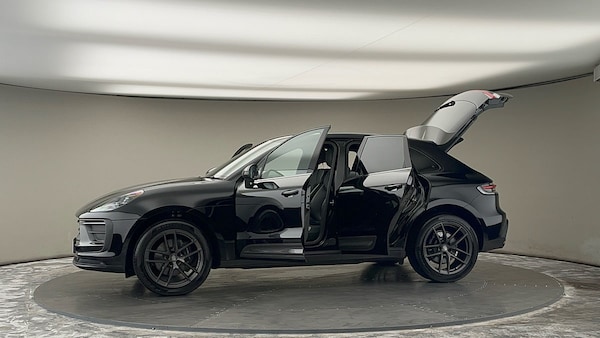 Used Porsche Macan 2023 for sale - 75729954: Photo 49