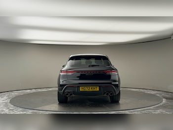 Used Porsche Macan 2023 for sale - 75729954: Photo