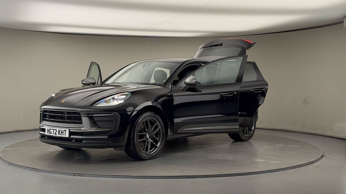 Used Porsche Macan 2023 for sale - 75729954: Photo 50