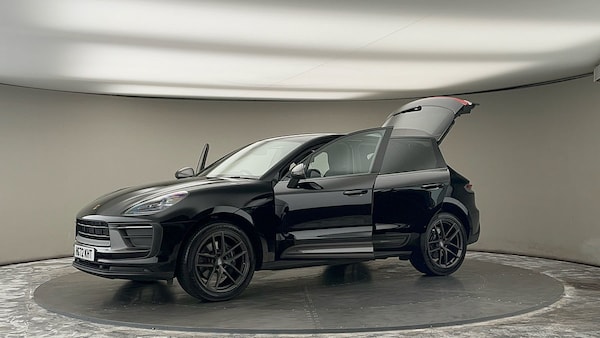 Used Porsche Macan 2023 for sale - 75729954: Photo 50